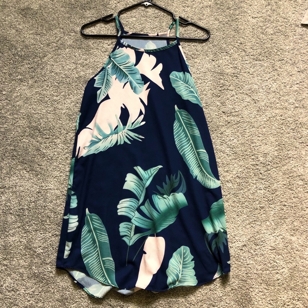 Small dress / coverup